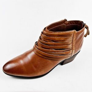 Clark’s Collection Saddle Tan Leather Ankle Boots Size 8